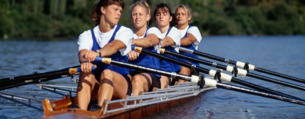 women rowing